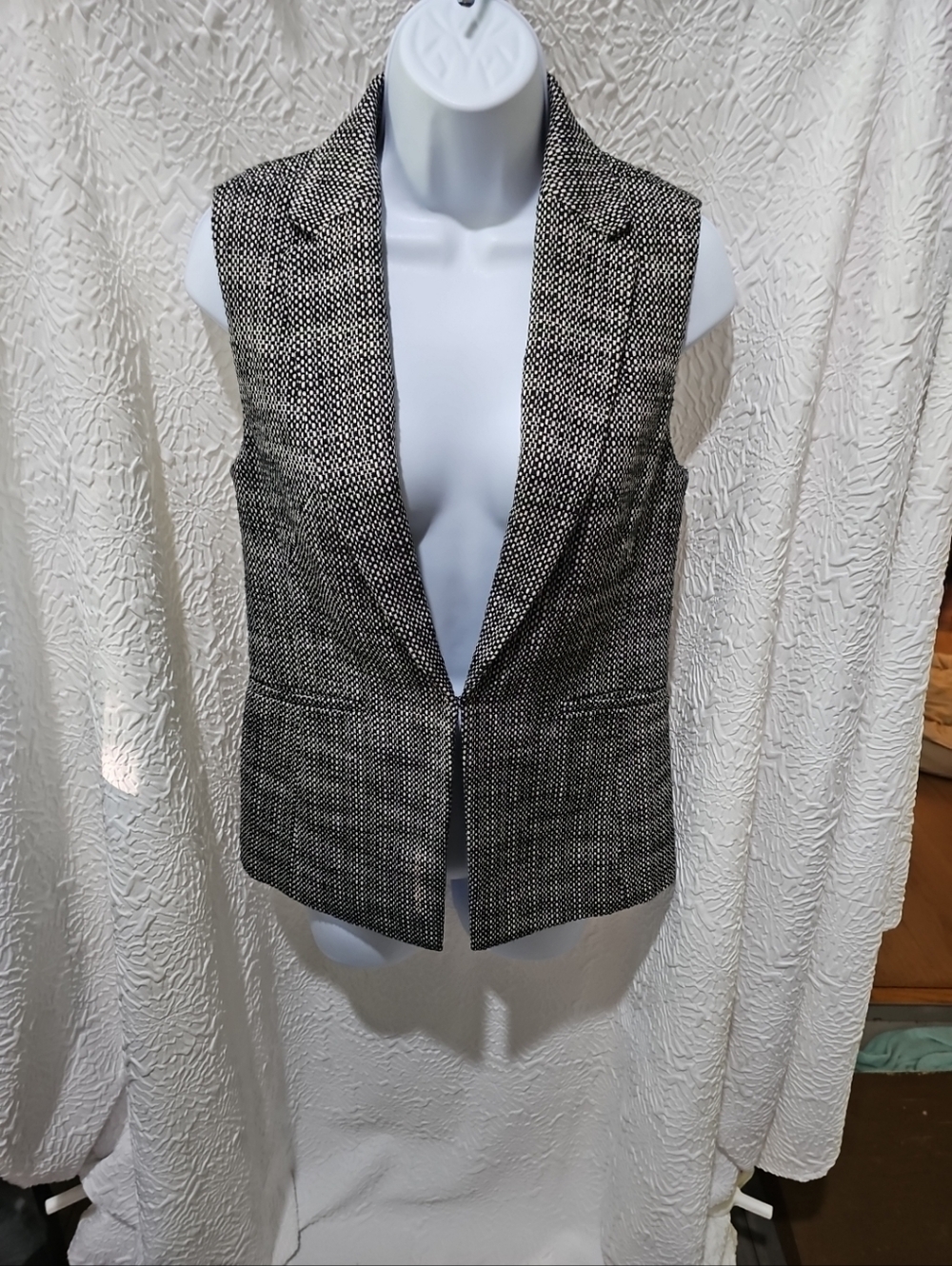 Banana Republic Women's Sleeveless Tweed Herringbone Vest XS Petite